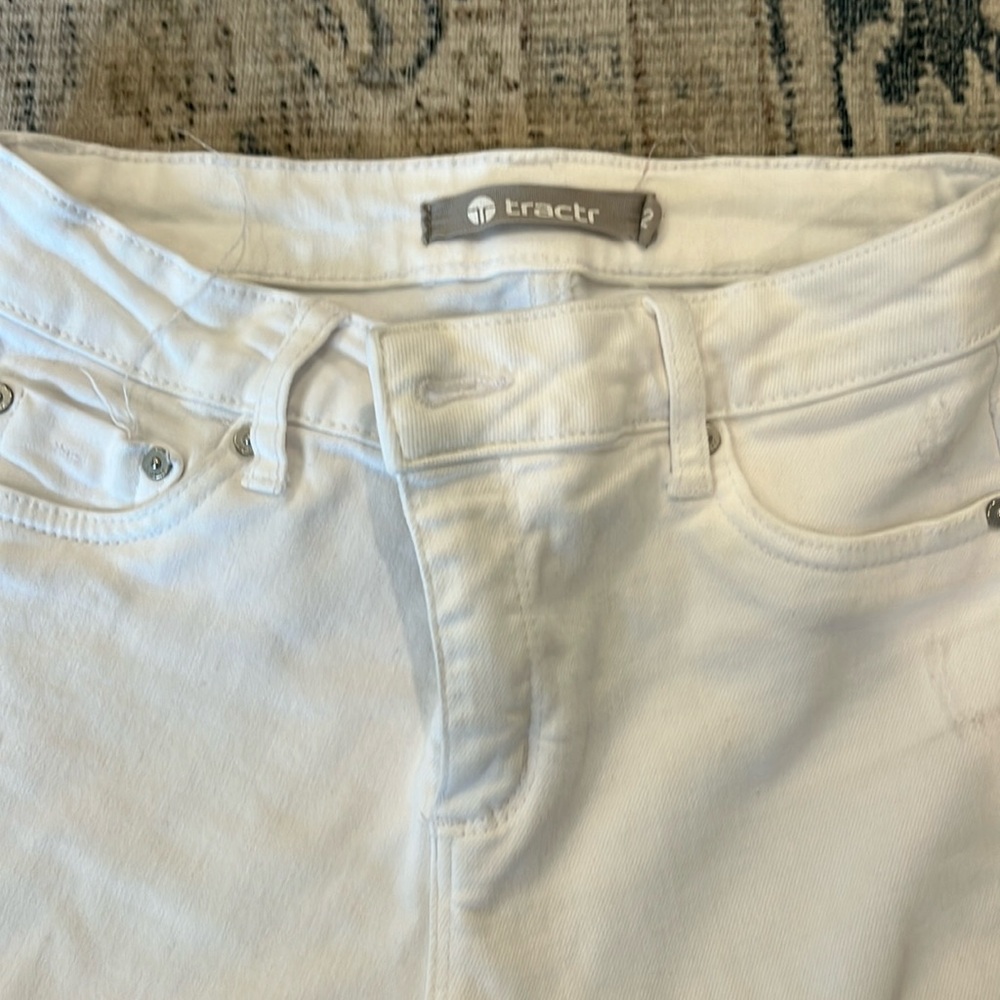 Tractor size 2 white jeans, great used condition